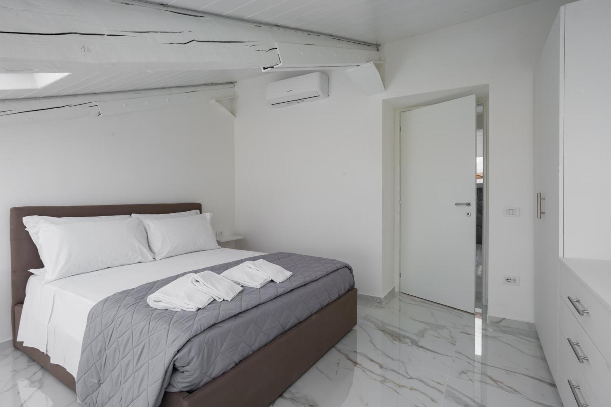Attico Bella Napoli Aparthotel Ngoại thất bức ảnh