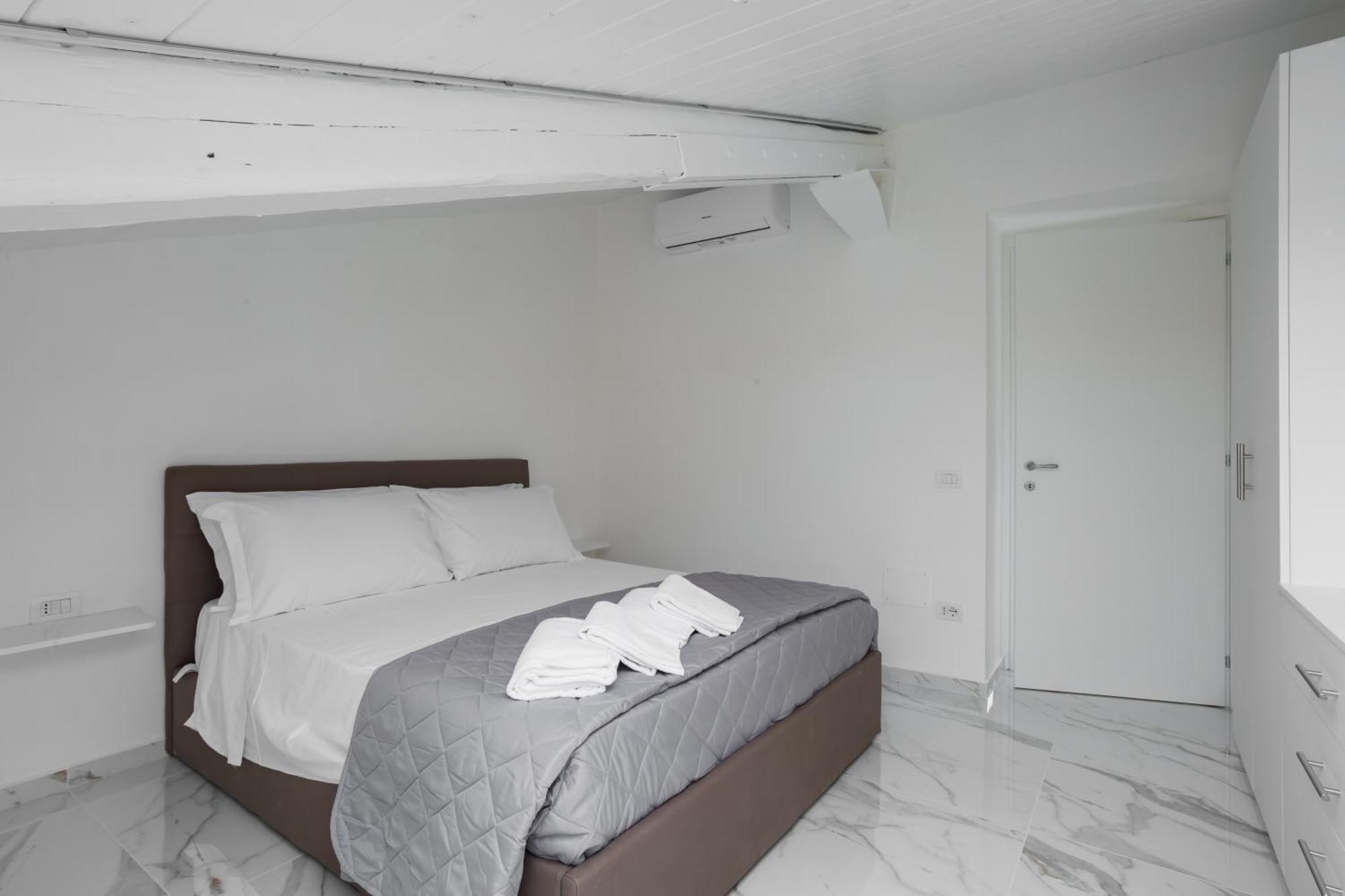 Attico Bella Napoli Aparthotel Ngoại thất bức ảnh