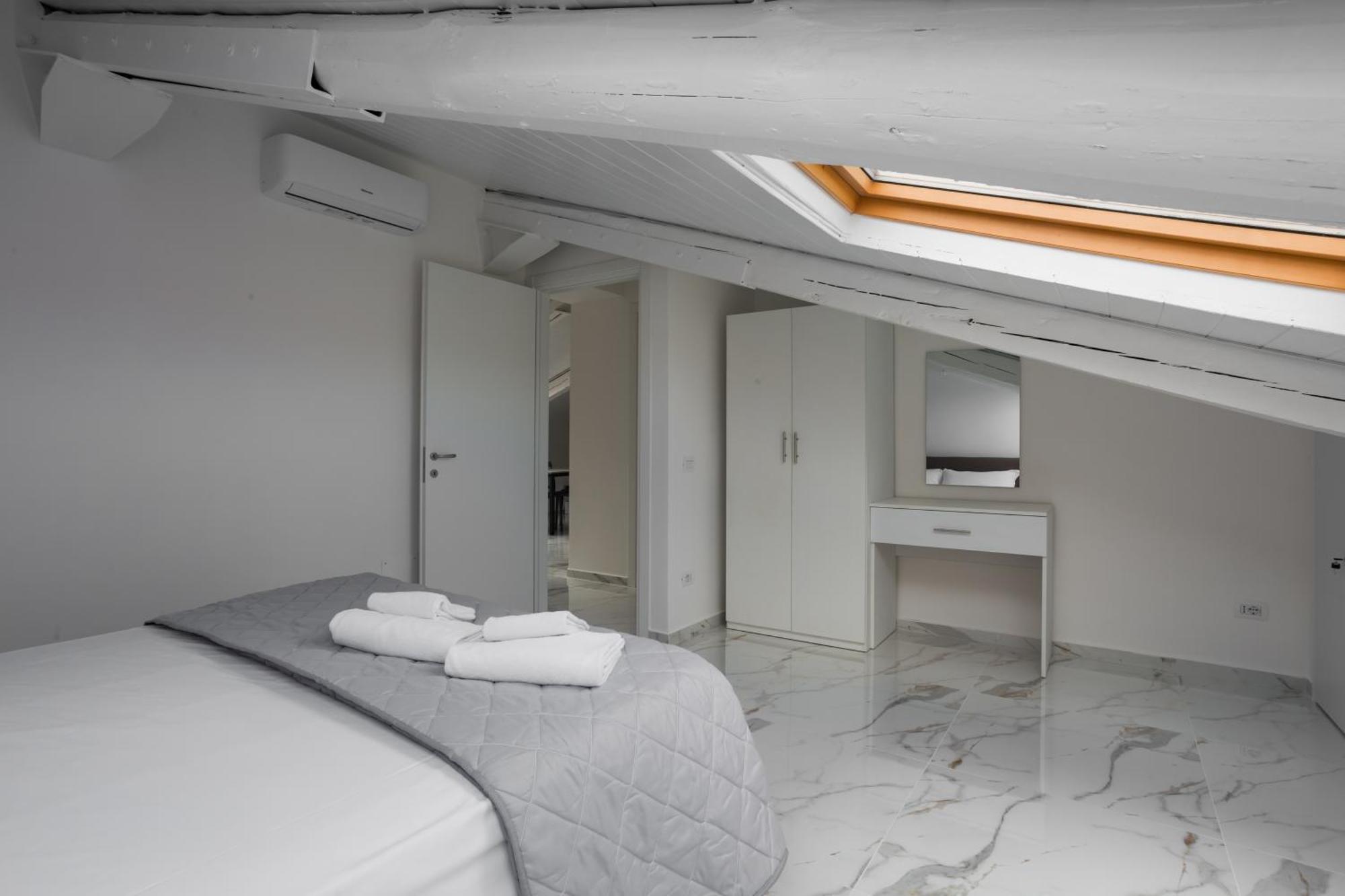 Attico Bella Napoli Aparthotel Ngoại thất bức ảnh
